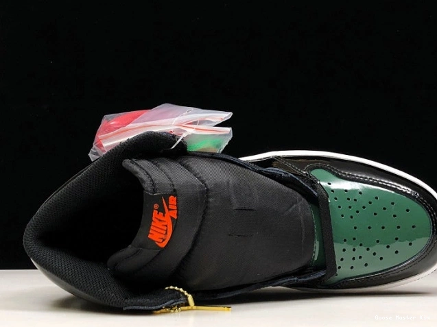 Orange-Fir 1 AV3905-038 OG Air Team Black Jordan SoleFly x Retro High 0825